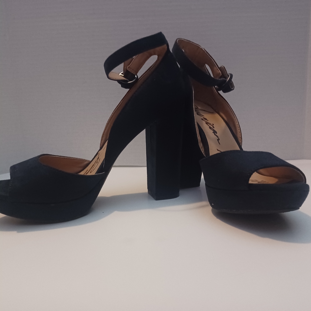 American Rag Deep Blue Platforms